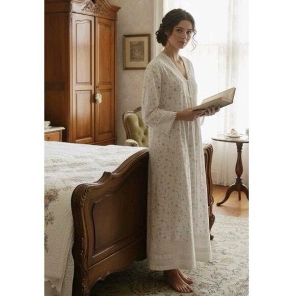 The 1 for U Sz S Rosalind Long Sleeve Cotton Housecoat Lilac Rose Print Romantic - Picture 2 of 16